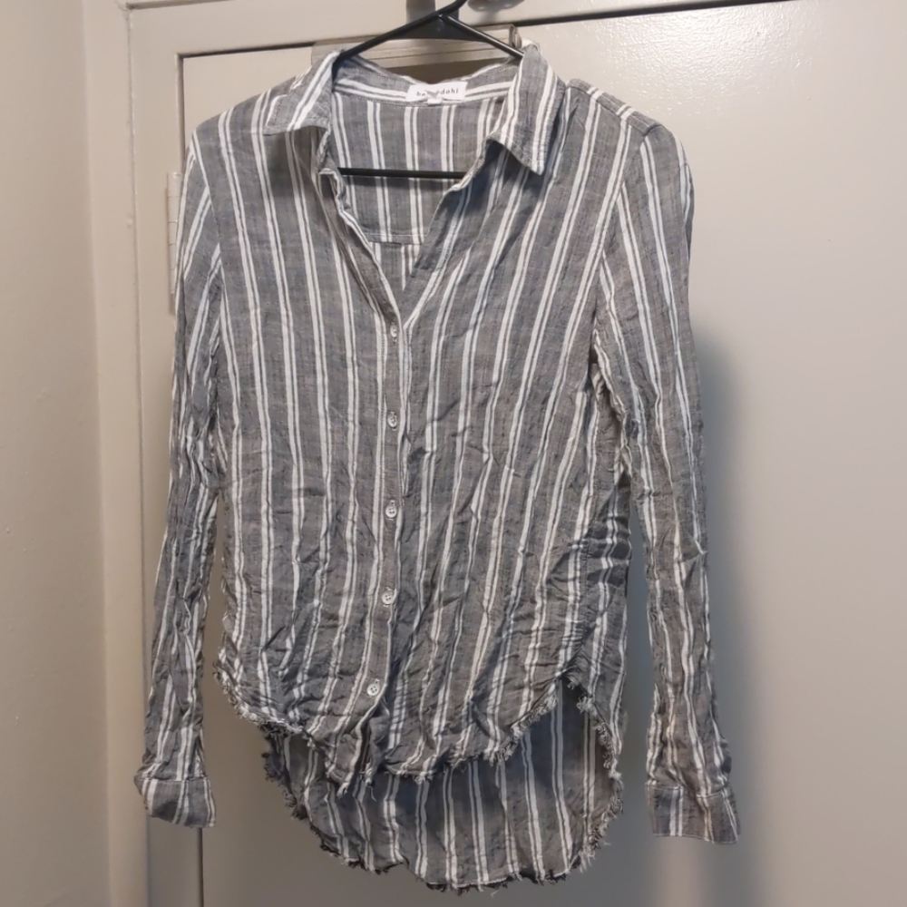 Bella Dahl Frayed Button Up Blouse SOLD - Picture 2 of 2